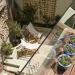 Alojamento de Acomodação e Pequeno-almoço Casa Amora 4*
