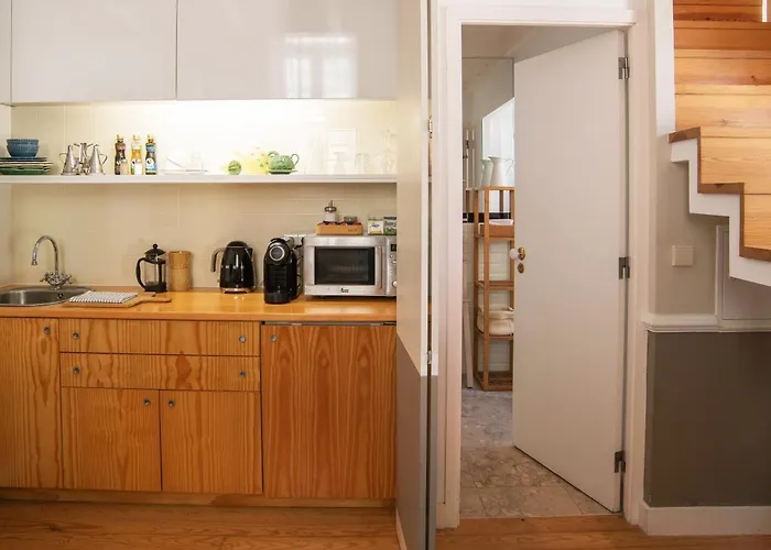 Alojamento de Acomodação e Pequeno-almoço Casa Amora 4*