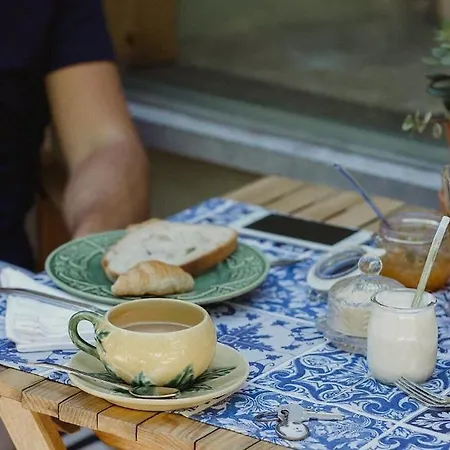 Casa Amora Studio Apartments Bed & Breakfast 4*