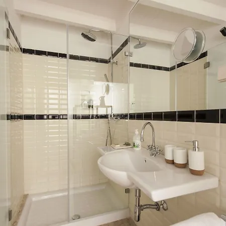 Casa Amora Studio Apartments Lisbon